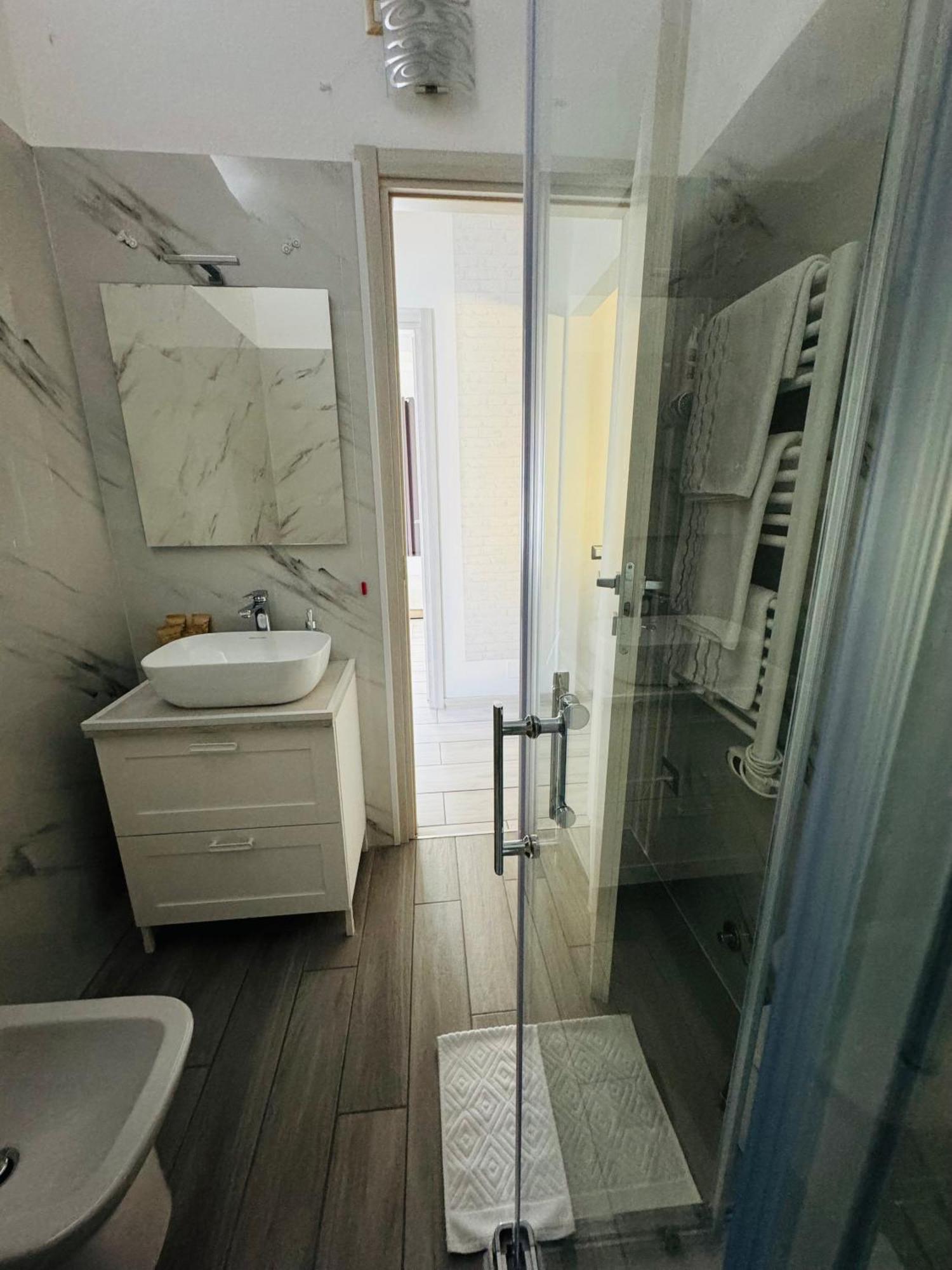 Отель Casa L'Aquila Комо Экстерьер фото